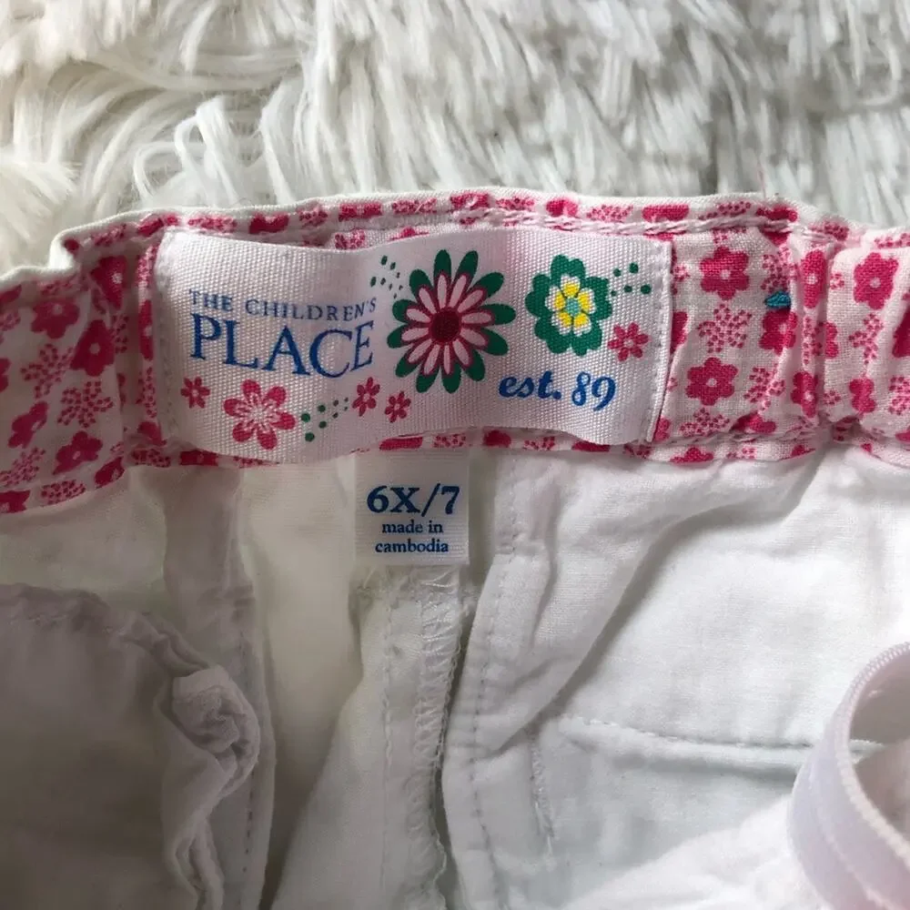 THE CHILDREN'S PLACE • White Summer Bermuda Shorts